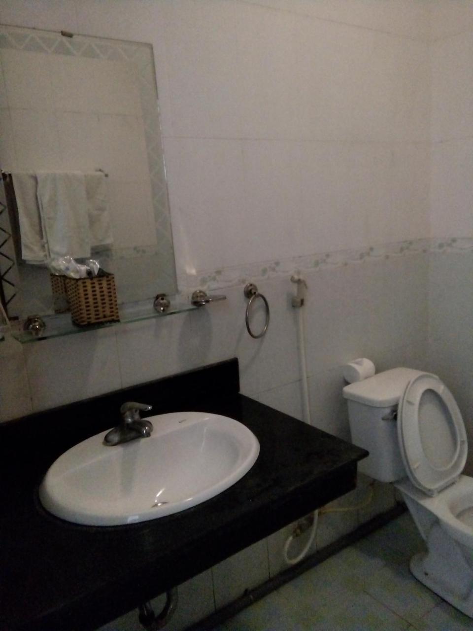 Khach San Thuong Mai Hotell Yen Thinh Eksteriør bilde